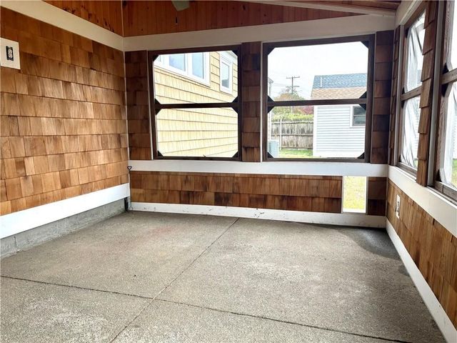 85 Hilton Avenue, East Providence, RI 02915