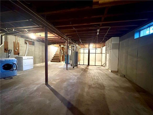 85 Hilton Avenue, East Providence, RI 02915