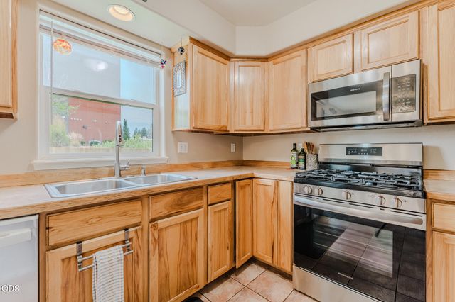 61055 Borden Drive, Bend, OR 97702
