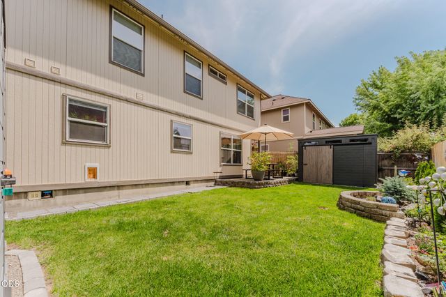 61055 Borden Drive, Bend, OR 97702