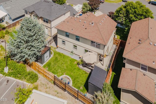 61055 Borden Drive, Bend, OR 97702