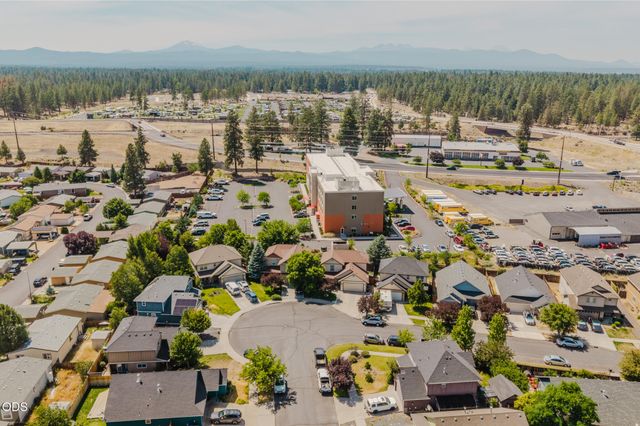 61055 Borden Drive, Bend, OR 97702