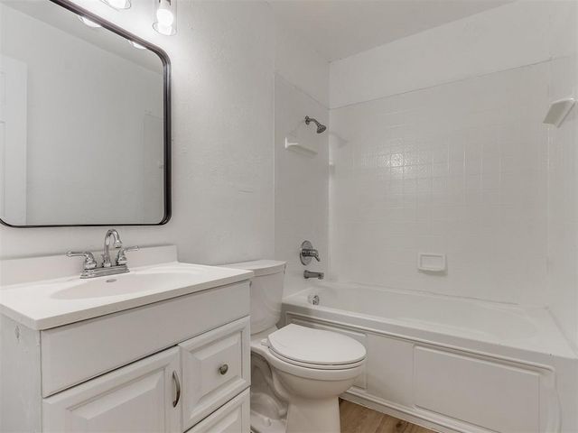 4229 Del Road, Del City, OK 73115