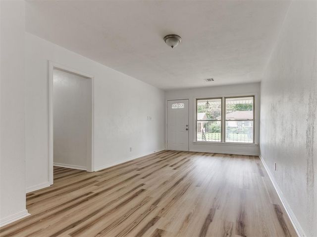 4229 Del Road, Del City, OK 73115