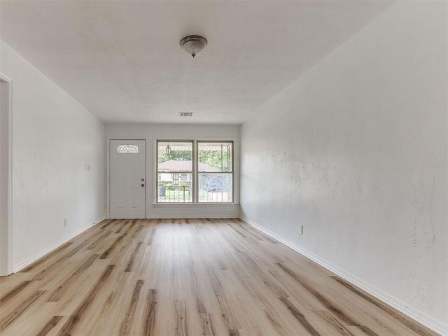 4229 Del Road, Del City, OK 73115