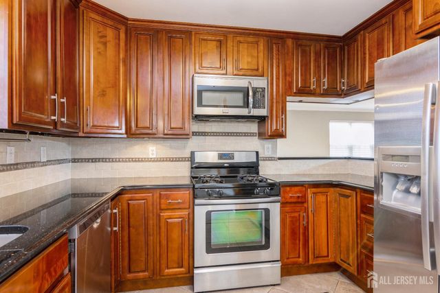 34 Chimney Court, Old Bridge, NJ 08879