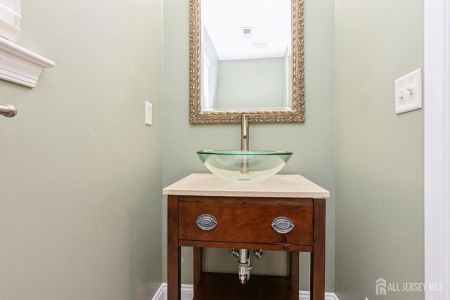 34 Chimney Court, Old Bridge, NJ 08879