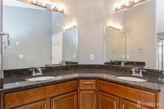 34 Chimney Court, Old Bridge, NJ 08879