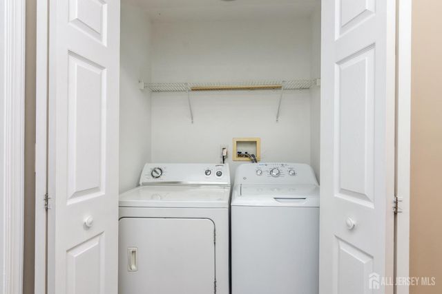 34 Chimney Court, Old Bridge, NJ 08879