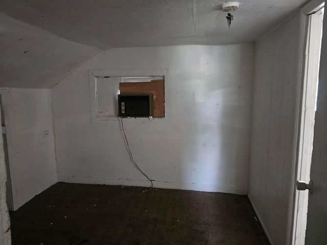 2038 E Hudson Street, Columbus, OH 43211