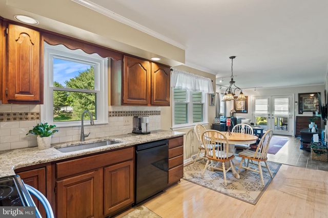 1858 W LISBURN ROAD, Carlisle, PA 17015