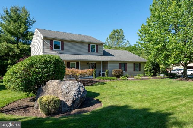1858 W LISBURN ROAD, Carlisle, PA 17015