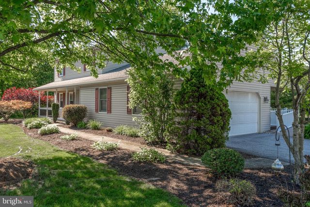 1858 W LISBURN ROAD, Carlisle, PA 17015