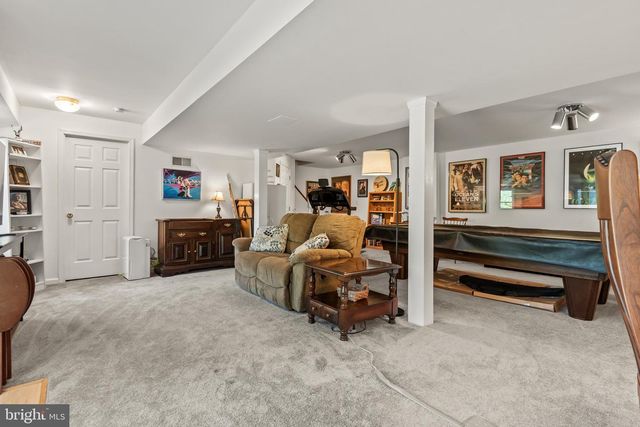 1858 W LISBURN ROAD, Carlisle, PA 17015