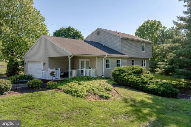 1858 W LISBURN ROAD, Carlisle, PA 17015
