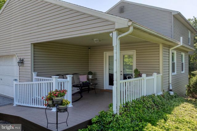 1858 W LISBURN ROAD, Carlisle, PA 17015