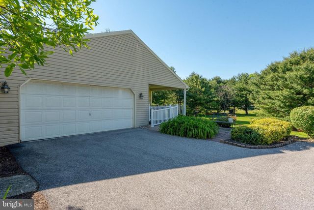 1858 W LISBURN ROAD, Carlisle, PA 17015