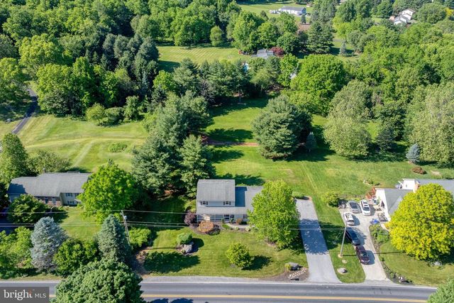 1858 W LISBURN ROAD, Carlisle, PA 17015
