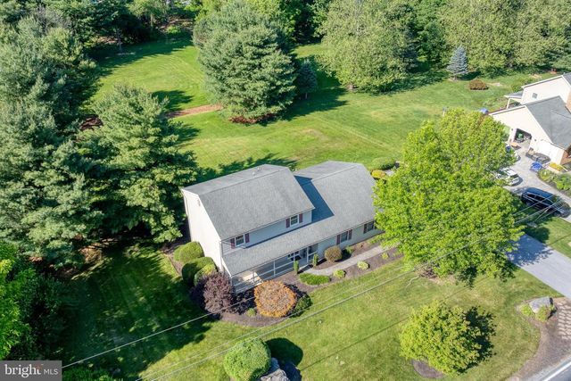 1858 W LISBURN ROAD, Carlisle, PA 17015
