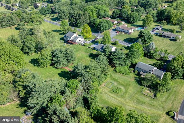 1858 W LISBURN ROAD, Carlisle, PA 17015