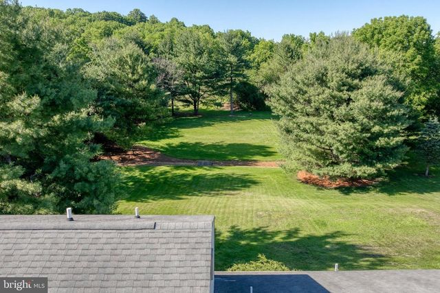 1858 W LISBURN ROAD, Carlisle, PA 17015