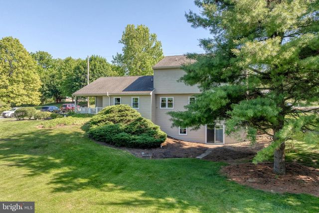 1858 W LISBURN ROAD, Carlisle, PA 17015
