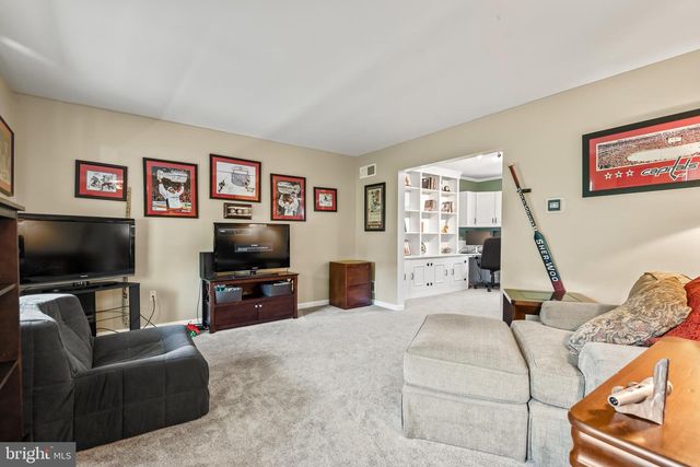 1858 W LISBURN ROAD, Carlisle, PA 17015
