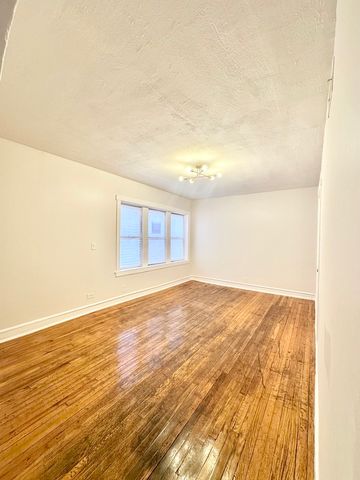 1327 N Lorel Avenue 1W, Chicago, IL 60651