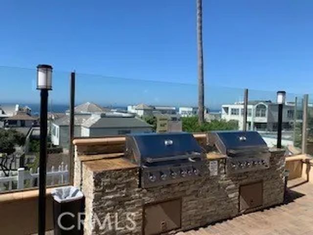 620 The Village 107, Redondo Beach, CA 90277