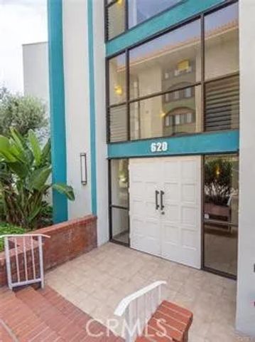 620 The Village 107, Redondo Beach, CA 90277