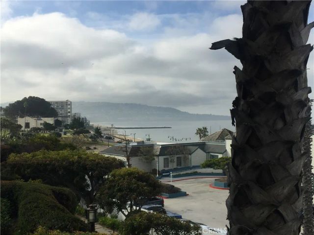 620 The Village 107, Redondo Beach, CA 90277