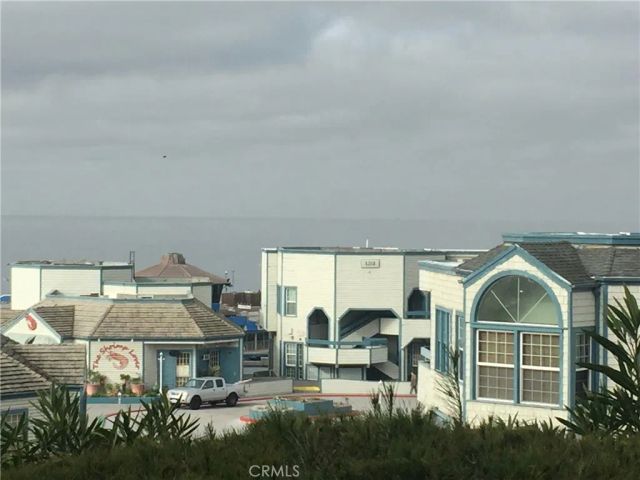 620 The Village 107, Redondo Beach, CA 90277
