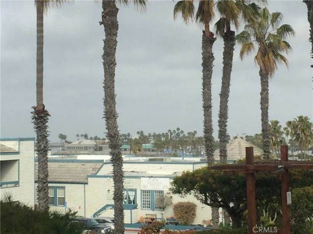 620 The Village 107, Redondo Beach, CA 90277