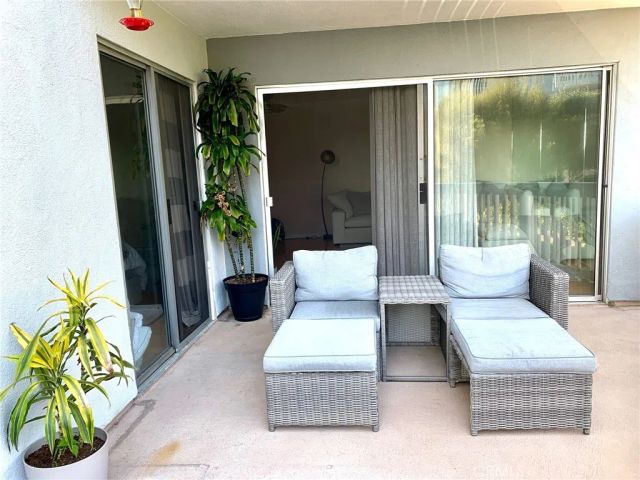 620 The Village 107, Redondo Beach, CA 90277