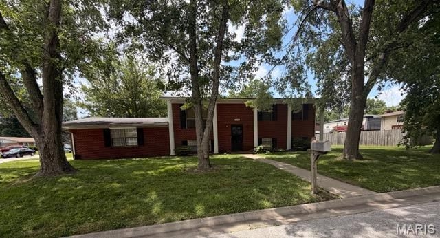 517 Lemans Way, Fairview Heights, IL 62208