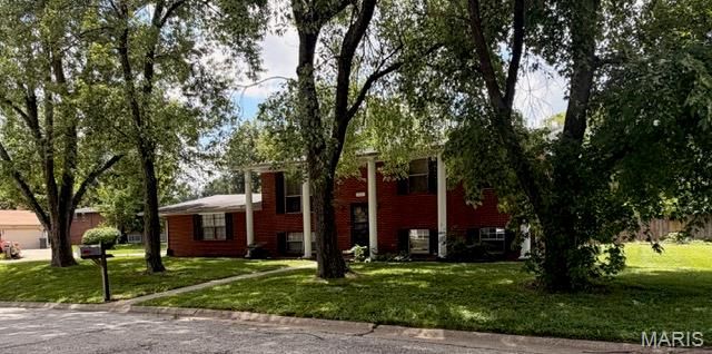 517 Lemans Way, Fairview Heights, IL 62208