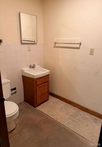 517 Lemans Way, Fairview Heights, IL 62208