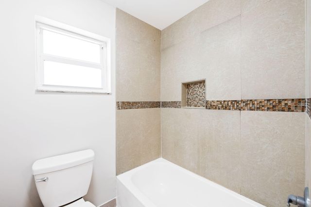 2981 NW 92nd Avenue, Coral Springs, FL 33065