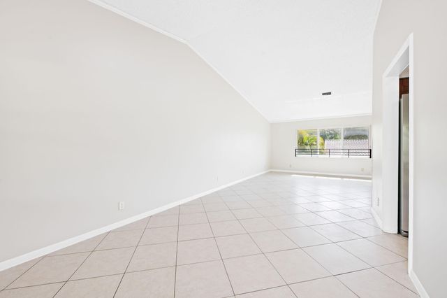2981 NW 92nd Avenue, Coral Springs, FL 33065