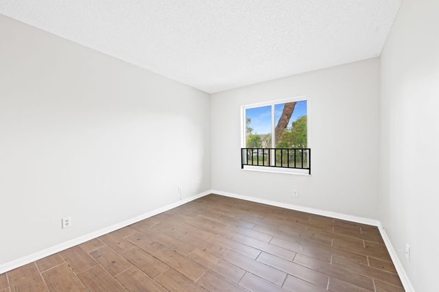 2981 NW 92nd Avenue, Coral Springs, FL 33065