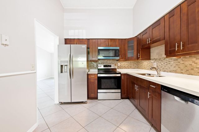 2981 NW 92nd Avenue, Coral Springs, FL 33065