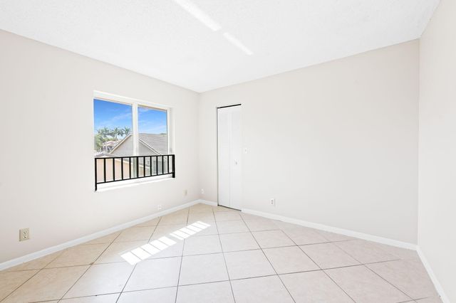 2981 NW 92nd Avenue, Coral Springs, FL 33065