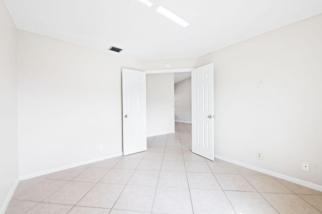 2981 NW 92nd Avenue, Coral Springs, FL 33065