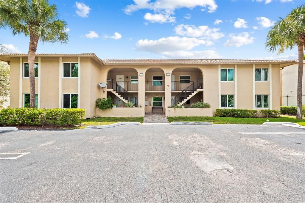 2981 NW 92nd Avenue, Coral Springs, FL 33065