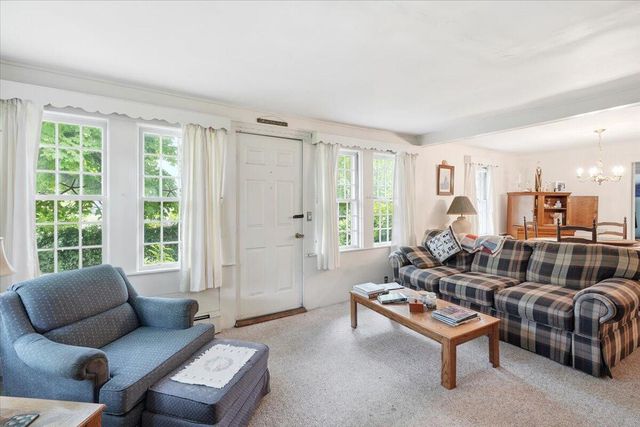 127 Pine Avenue, Hyannis, MA 02601