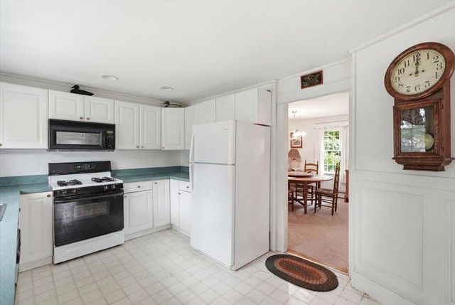 127 Pine Avenue, Hyannis, MA 02601