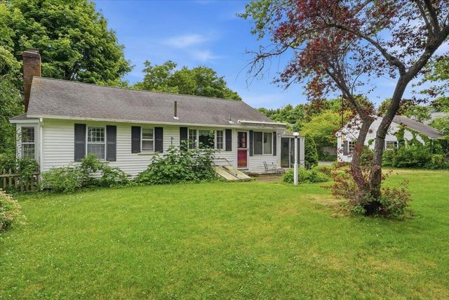 127 Pine Avenue, Hyannis, MA 02601