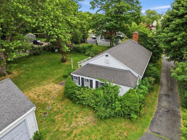 127 Pine Avenue, Hyannis, MA 02601