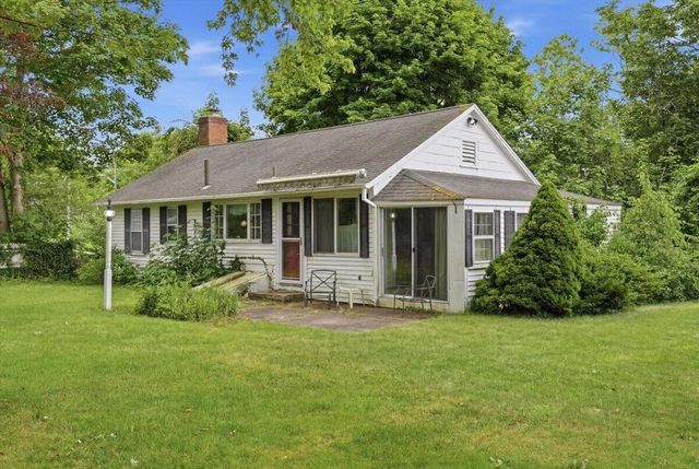 127 Pine Avenue, Hyannis, MA 02601