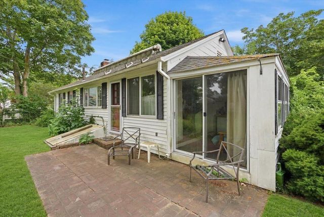 127 Pine Avenue, Hyannis, MA 02601